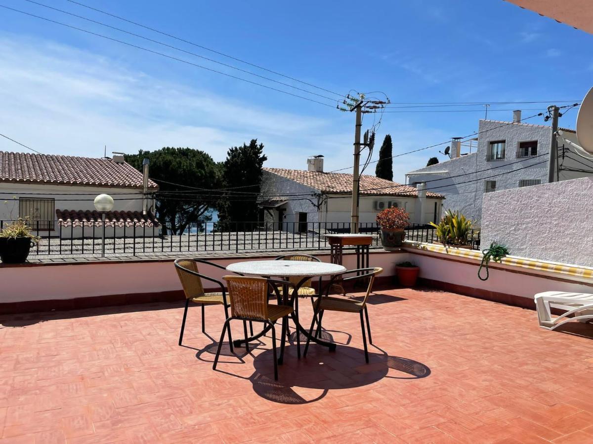Apartamento Familiar En Canyelles Roses Ngoại thất bức ảnh