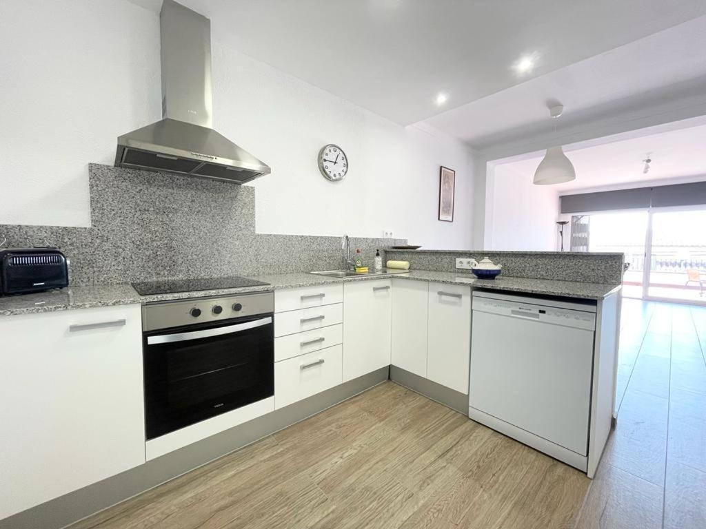 Apartamento Familiar En Canyelles Roses Ngoại thất bức ảnh